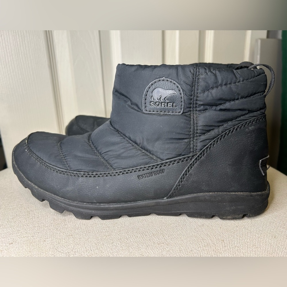 Sorel Women's Whitney Camp Waterproof Black Insulated Quilted Ankle Boots Sz 10